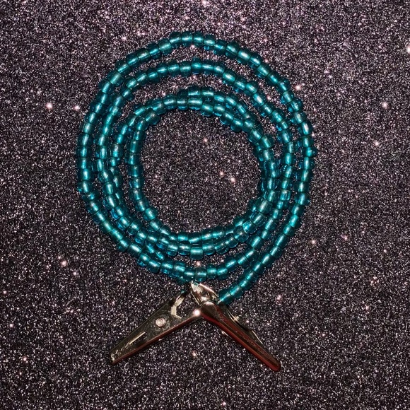 Facemask, Glasses, or Badge Clips - Picture 2 of 11